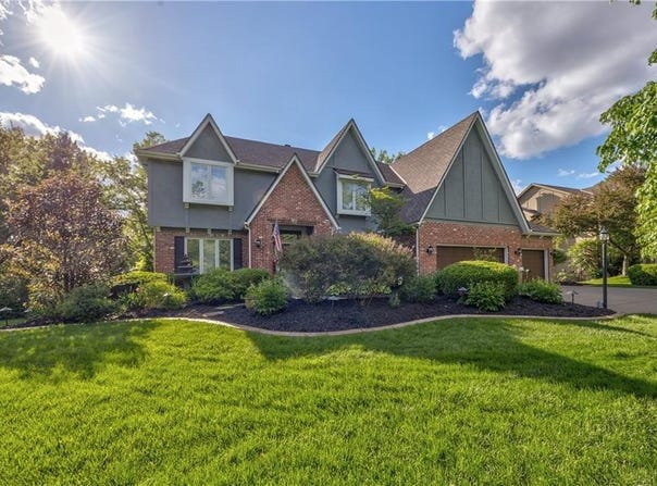 8618 W 138th Terrace, Overland Park, KS 66223