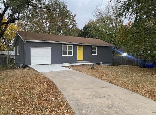 9201 W 98th Terrace, Overland Park, KS 66212