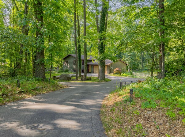 10096 S Ave W, Mattawan, MI 49071