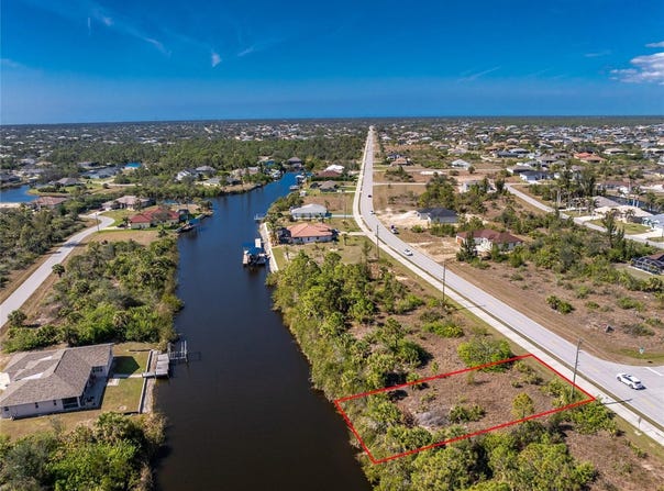 15125 INGRAHAM BOULEVARD, PORT CHARLOTTE, FL 33981