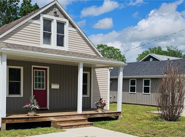 421 W High Street, Eldon, MO 65026