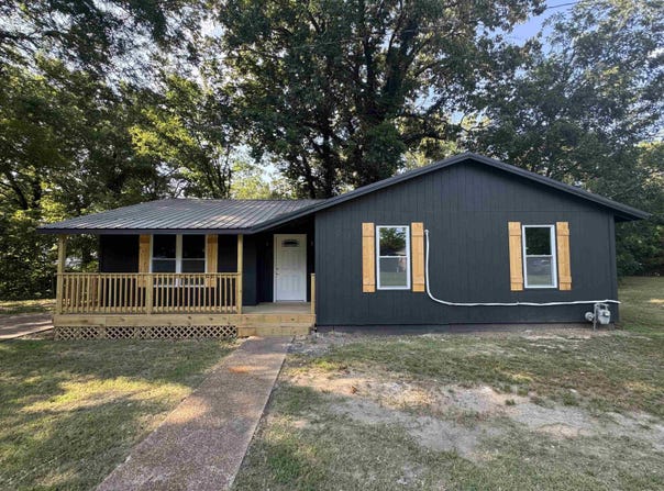 220 W Morris Ave, Wynne, AR 72396
