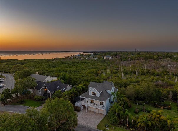1720 MARINER WAY, TARPON SPRINGS, FL 34689