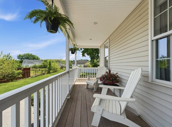 11 Macarthur Blvd, Danvers, MA 01923