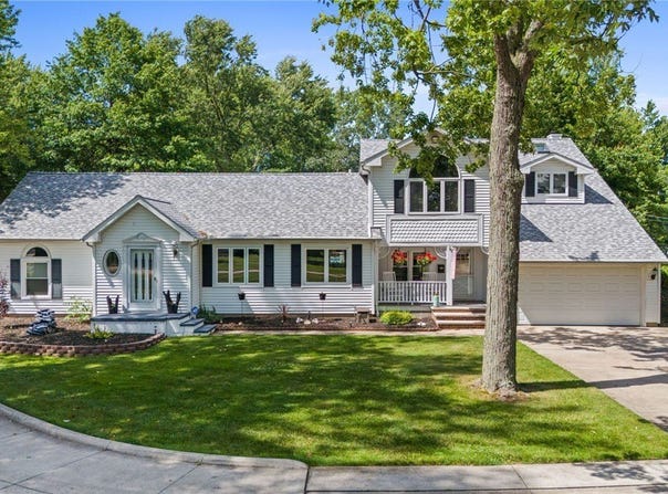 34765 Roberts Road, Eastlake, OH 44095