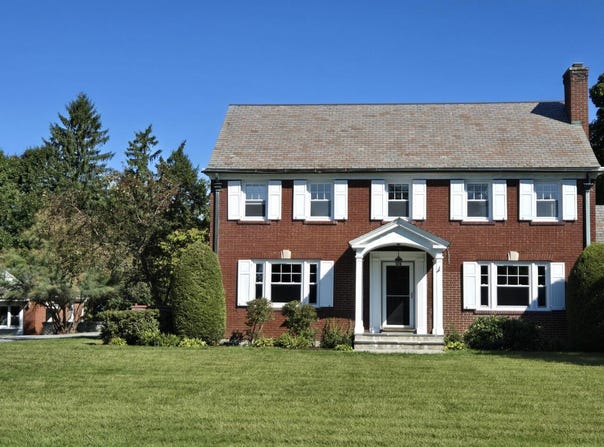 10 Richmond Avenue, Hoosick Falls, NY 12090