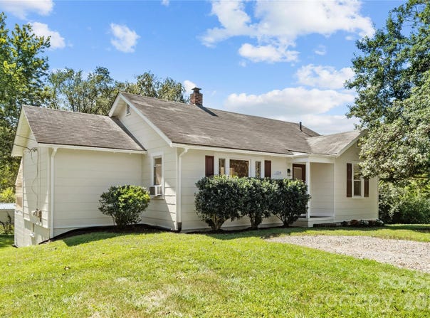1110 N Ridge Road, Hendersonville, NC 28792