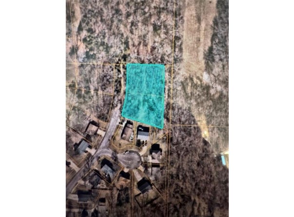 404 N Countryside Road, Blue Springs, MO 64015