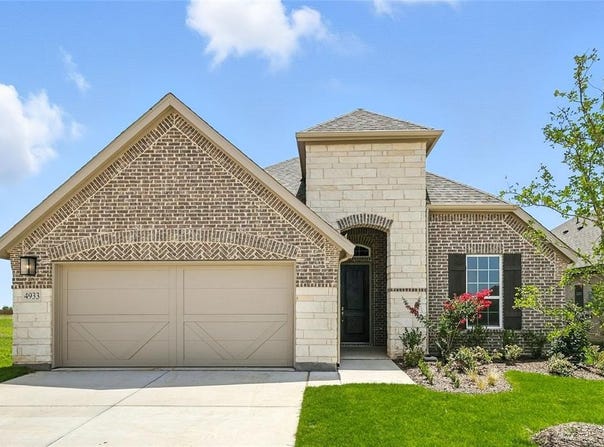 4933 Hitching Post Drive, Fort Worth, TX 76036