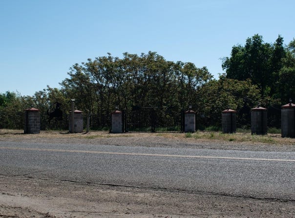 1000 S Rainbow Route, Sanger, CA 93657