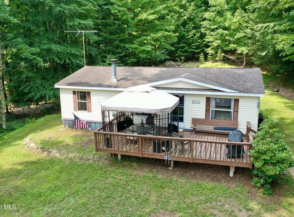 2613 N Shore Road, Day, NY 12835