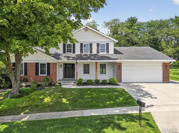 323 Branchport Drive, Chesterfield, MO 63017