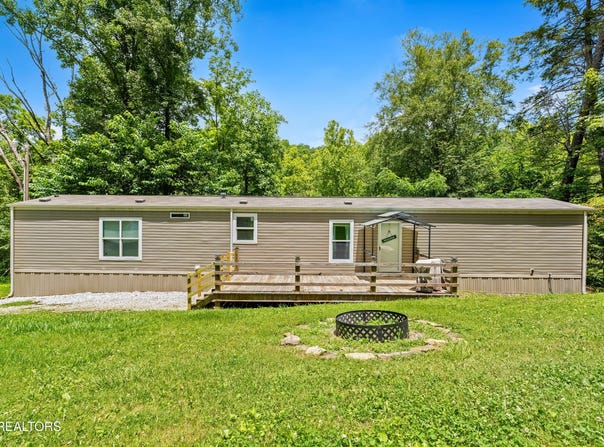 567 Jeffers Rd, Huntsville, TN 37756