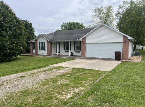 156 Southern Cross Drive, Clever, MO 65631