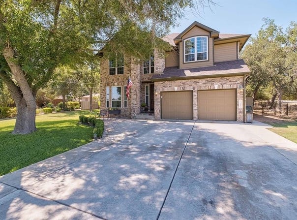 227 Primrose DR, Kyle, TX 78640