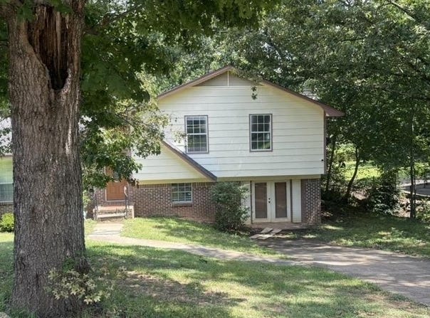 2633 6TH STREET, CENTER POINT, AL 35215