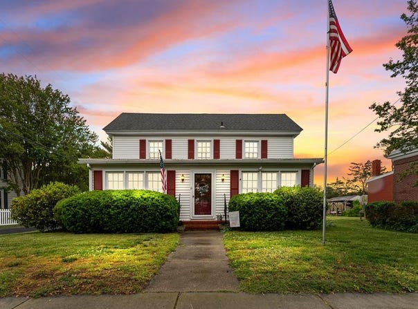 21 MAIN ST, WACHAPREAGUE, VA 23480