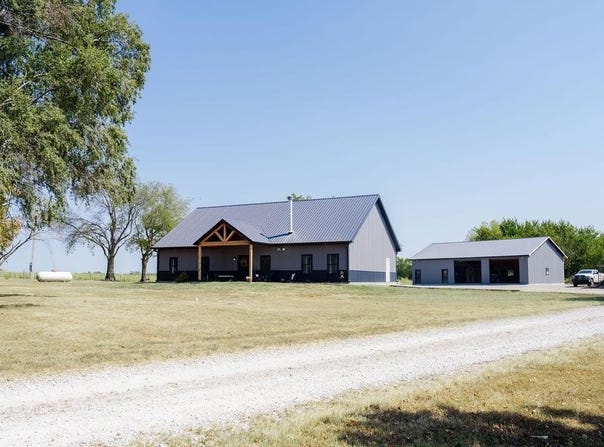 17017 Pratt Road, Altamont, KS 67330