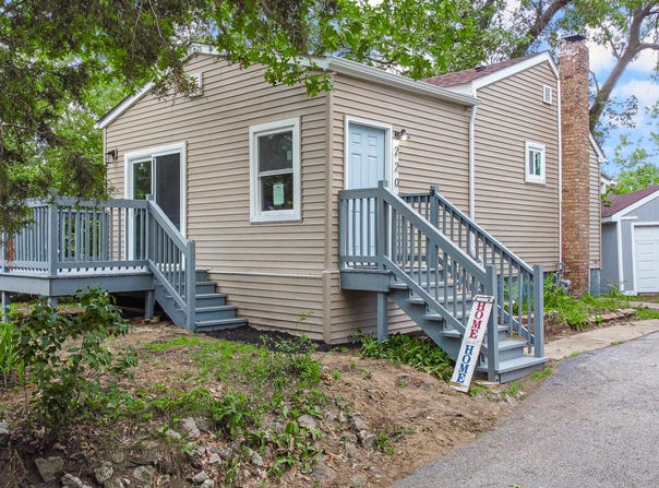 220 E Washington Avenue, Hobart, IN 46342