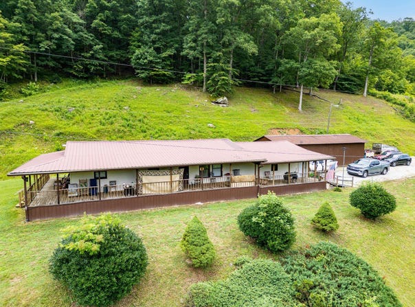 386 Hubball Road, Branchland, WV 25506