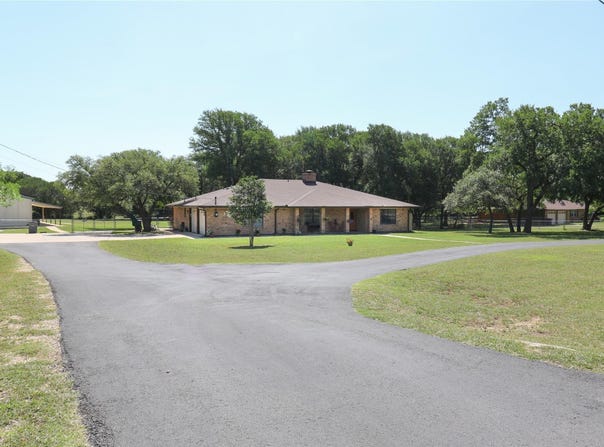 221 County Road 4748, Kempner, TX 76539