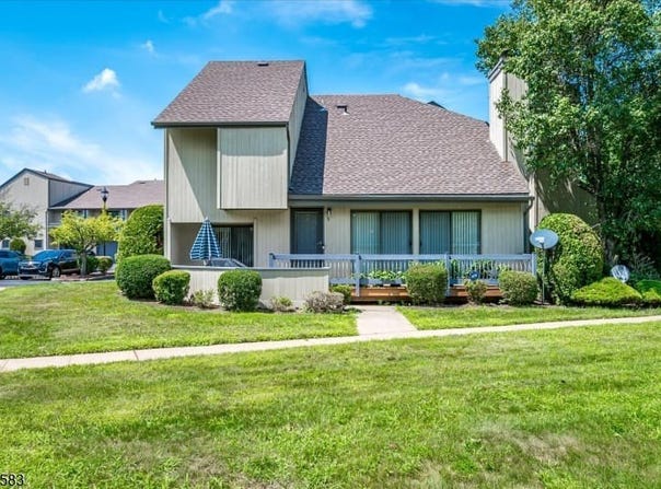 8 Spencer St, Franklin Twp., NJ 08873