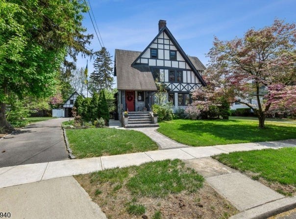 127 Severin Ct, Cranford Twp., NJ 07016-3140