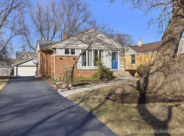 882 Hillside Avenue, Glen Ellyn, IL 60137