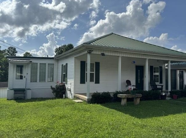 224 S Main, Whitley City, KY 42653