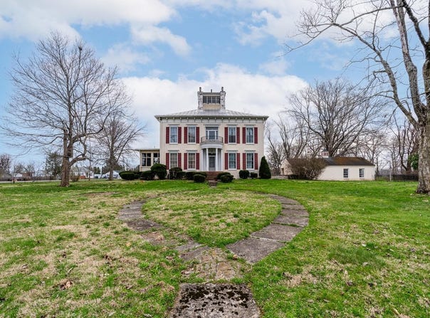501 E Alquina Road, Connersville, IN 47331-3250