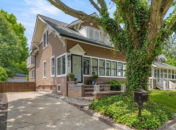 789 Carpenter Street, Northville, MI 48167