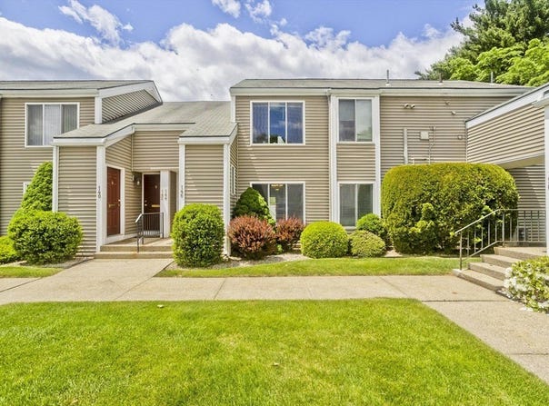 144 Nassau Dr, Springfield, MA 01129