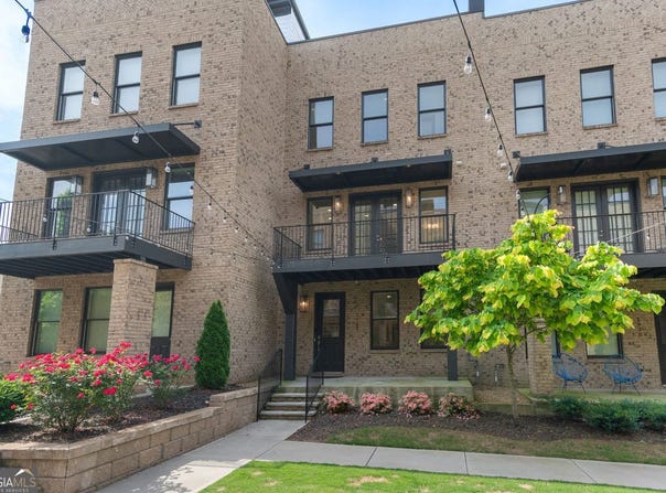 1032 Robert Smalls Way, Atlanta, GA 30318