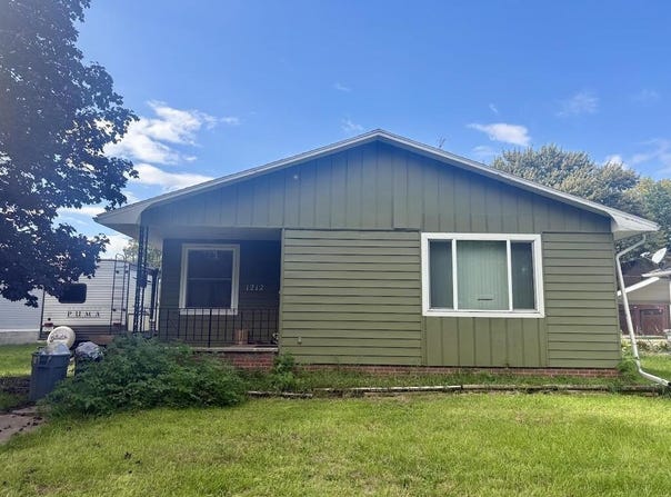 1212 13th St., Manson, IA 50563