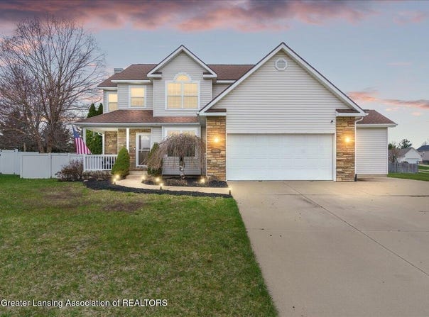 1851 Hollowbrook Drive, Holt, MI 48842