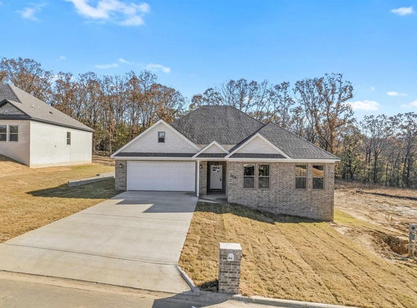 504 Madeleine, Austin, AR 72007-0000