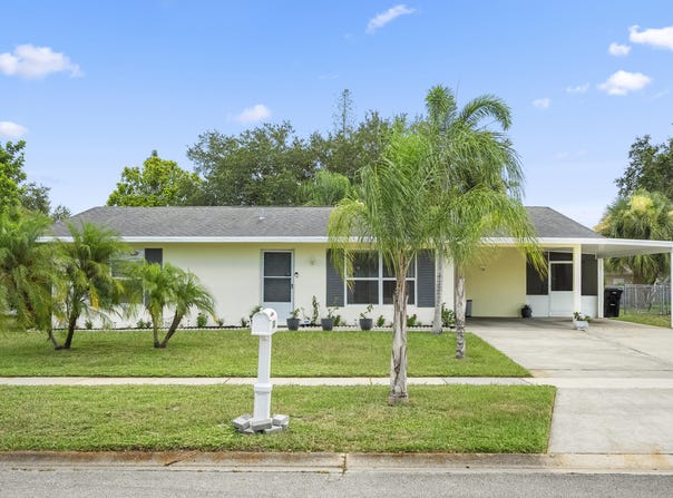 349 NE Jonquil Street, Port Saint Lucie, FL 34983