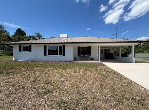 1354 Forrest Drive, Mount Airy, NC 27030