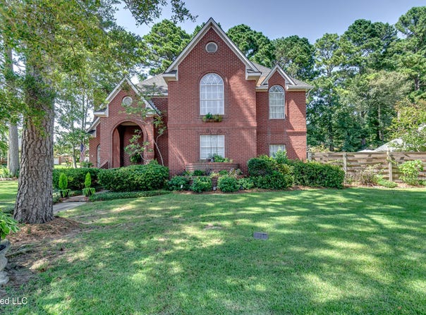 1401 Bay Vista, Brandon, MS 39047
