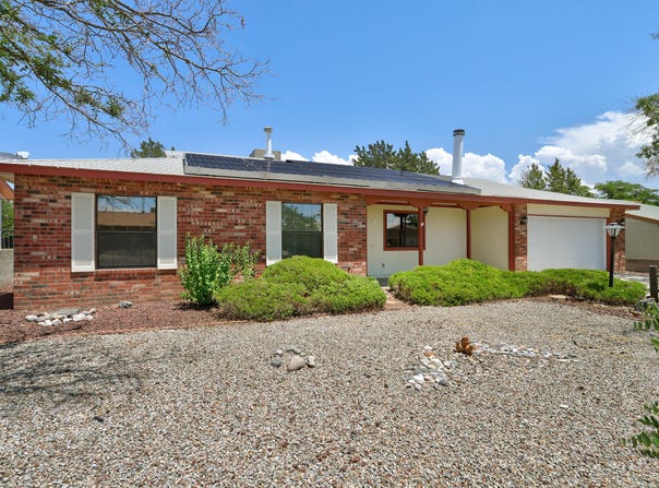 816 STAGECOACH Road SE, Rio Rancho, NM 87124