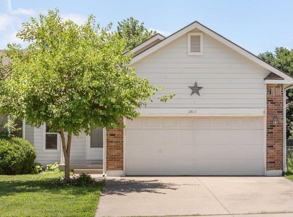 2817 Crestline Drive, Lawrence, KS 66047