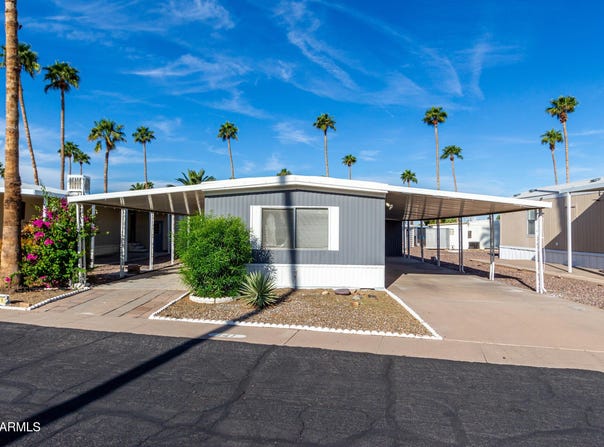 303 S RECKER Road, Mesa, AZ 85206