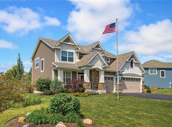 9871 7th Street N, Lake Elmo, MN 55042