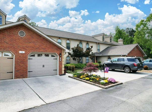 1705 White Oak Lane, Dalton, GA 30721