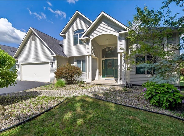 8480 Van Wie Drive W, Lysander, NY 13027