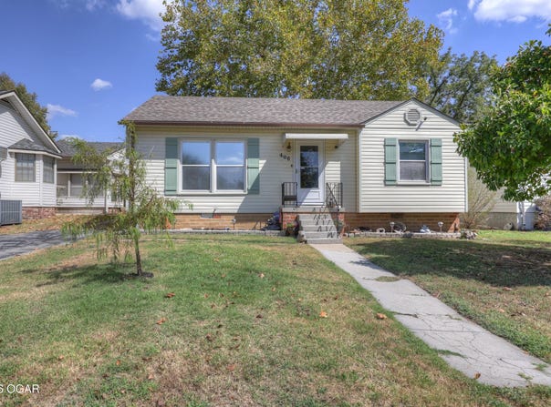 406 Washington Avenue, Baxter Springs, KS 66713
