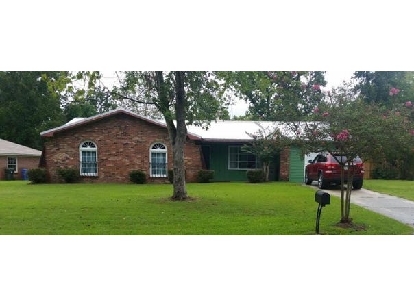 1904 Shamrock Rd, Dothan, AL 36301