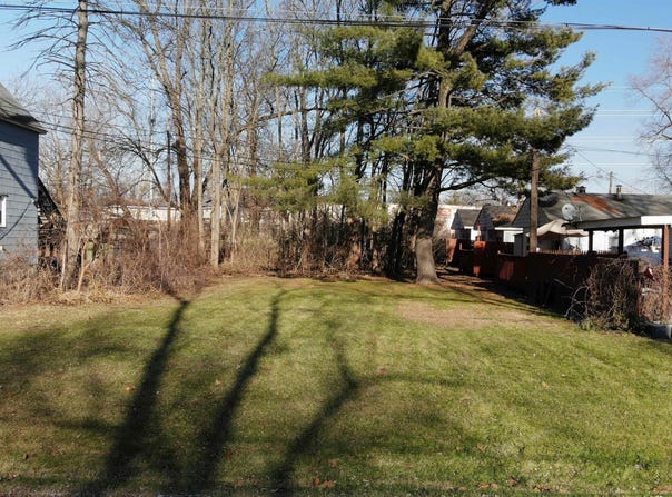 28600 Grayling, Farmington, MI 48336