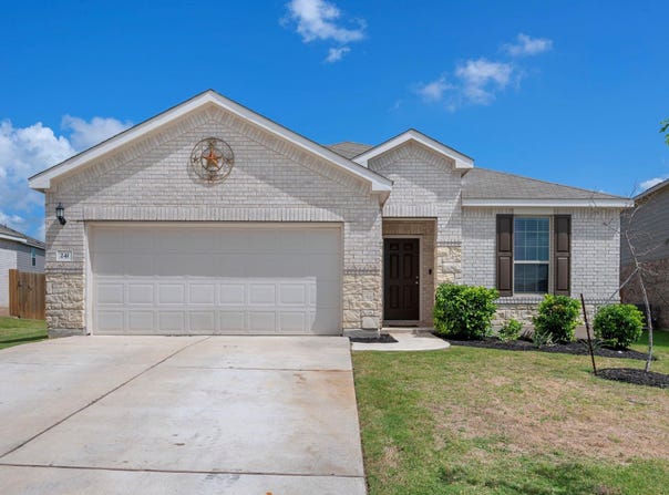 241 Pivot DR, Taylor, TX 76574