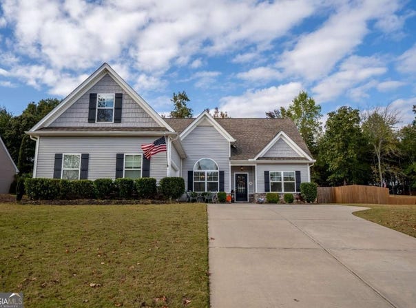 5641 Wooded Valley, Flowery Branch, GA 30542